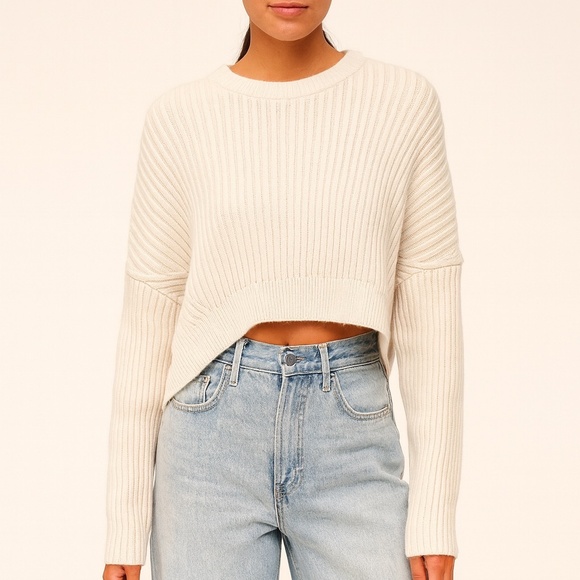 Urban Outliers | Size Large | Slight Crop Knit Long Sleeve - Picture 1 of 6